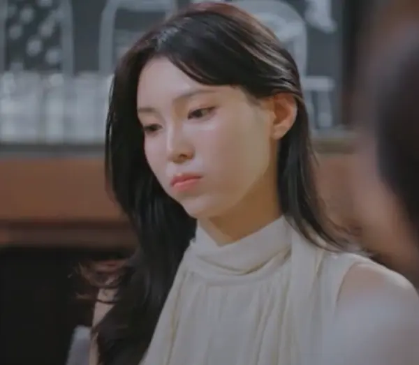 환승연애4 현지 블라우스·나시·원피스 난리난 이유, 가격 보고 더 놀란 이유